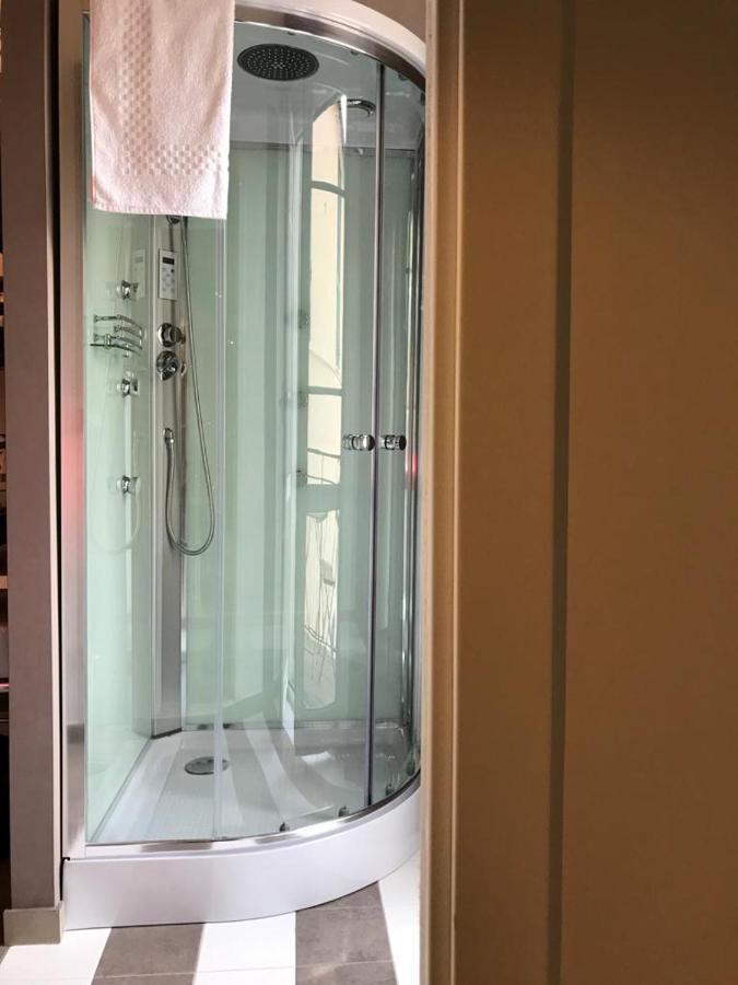Sanctus Syrus 1 Apartment Albenga Bagian luar foto