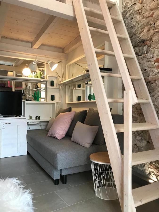 Sanctus Syrus 1 Apartment Albenga Bagian luar foto